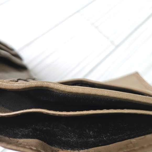 Gucci Leather Monogram Bi Fold Wallet in Beige and Silver - Picture 14 of 15